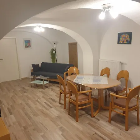Pan Apartment *